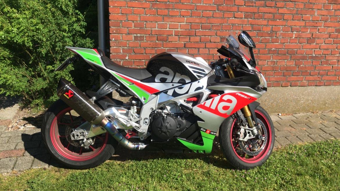 Aprilia rsv4 rf factory billede 1