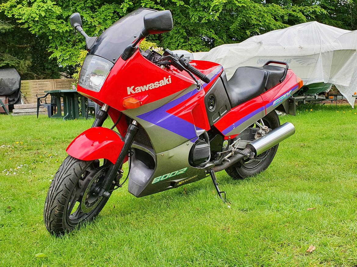 Kawasaki gpx 600R  billede 1