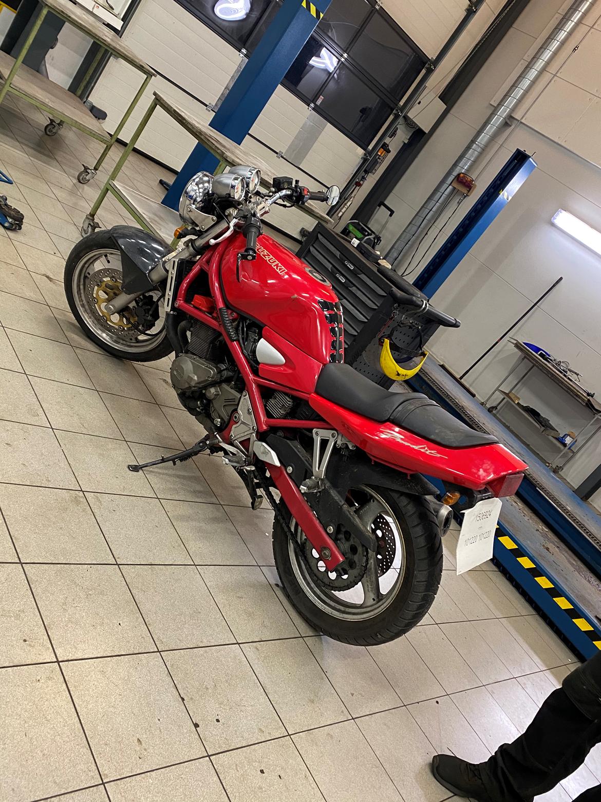 Suzuki Gsf 400 bandit billede 12