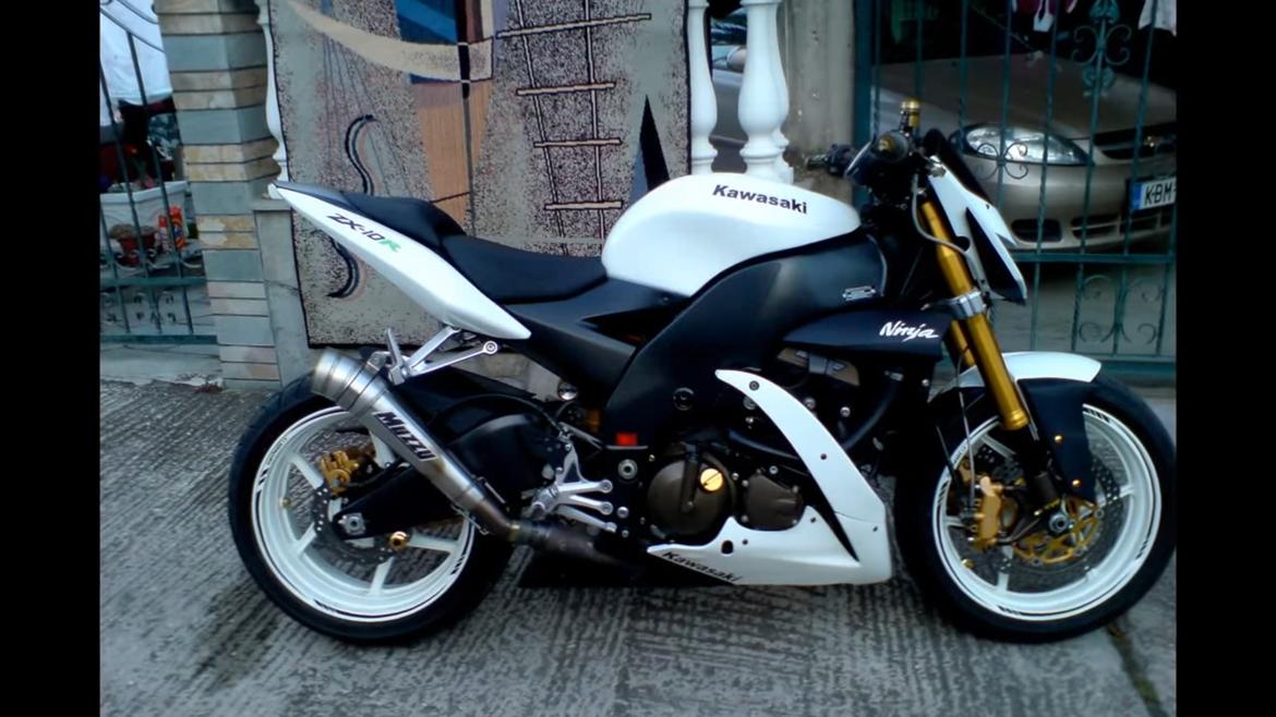 Kawasaki ZX10R - Ninja (SOLGT) - Kunne godt tænke mig en anden plov, kølerplastik og en ny lak. - Denne ser fin ud, synes jeg :-) billede 18