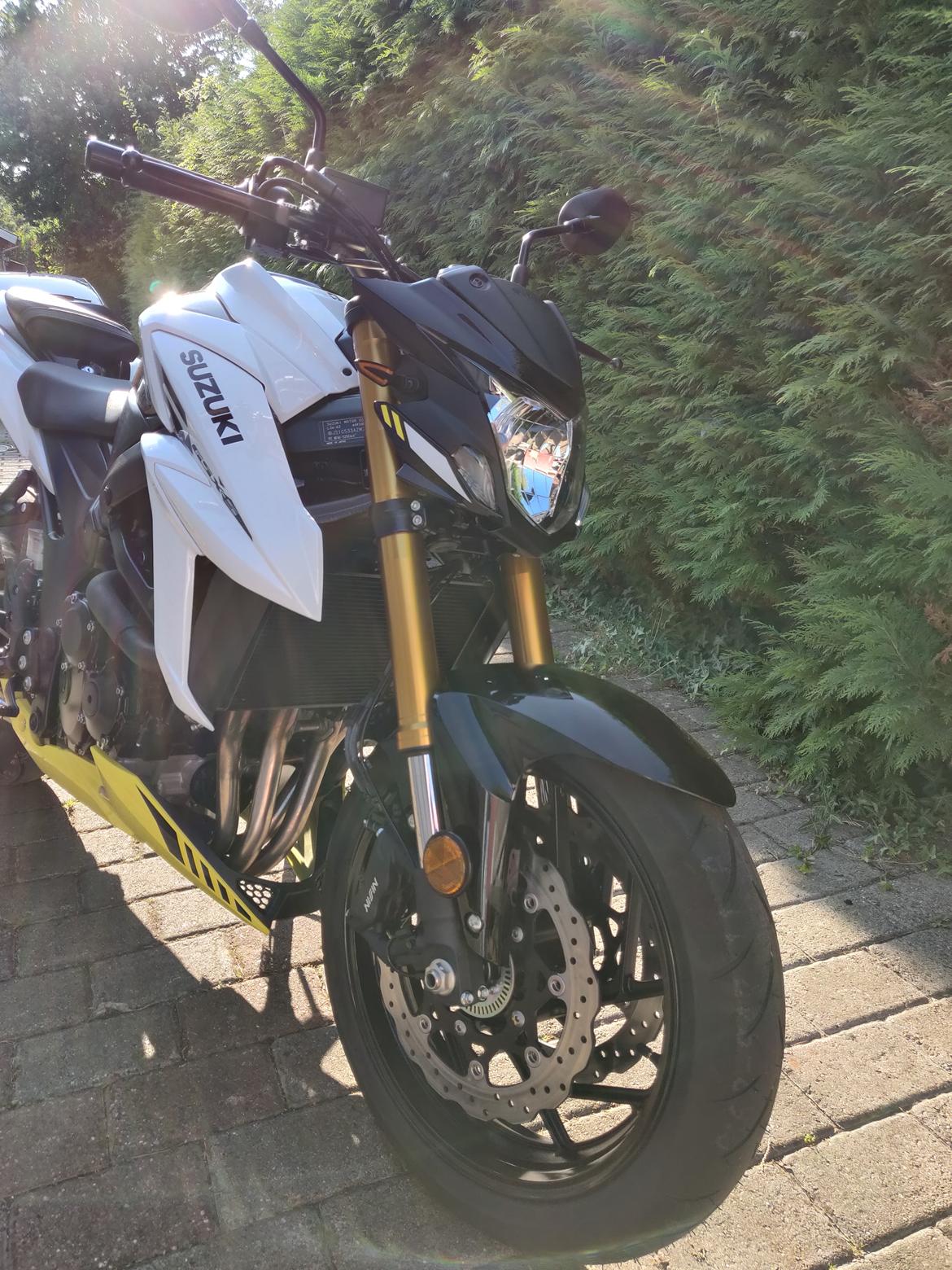 Suzuki GSXS 750 billede 5