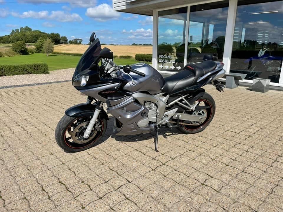 Yamaha FZ6 billede 4