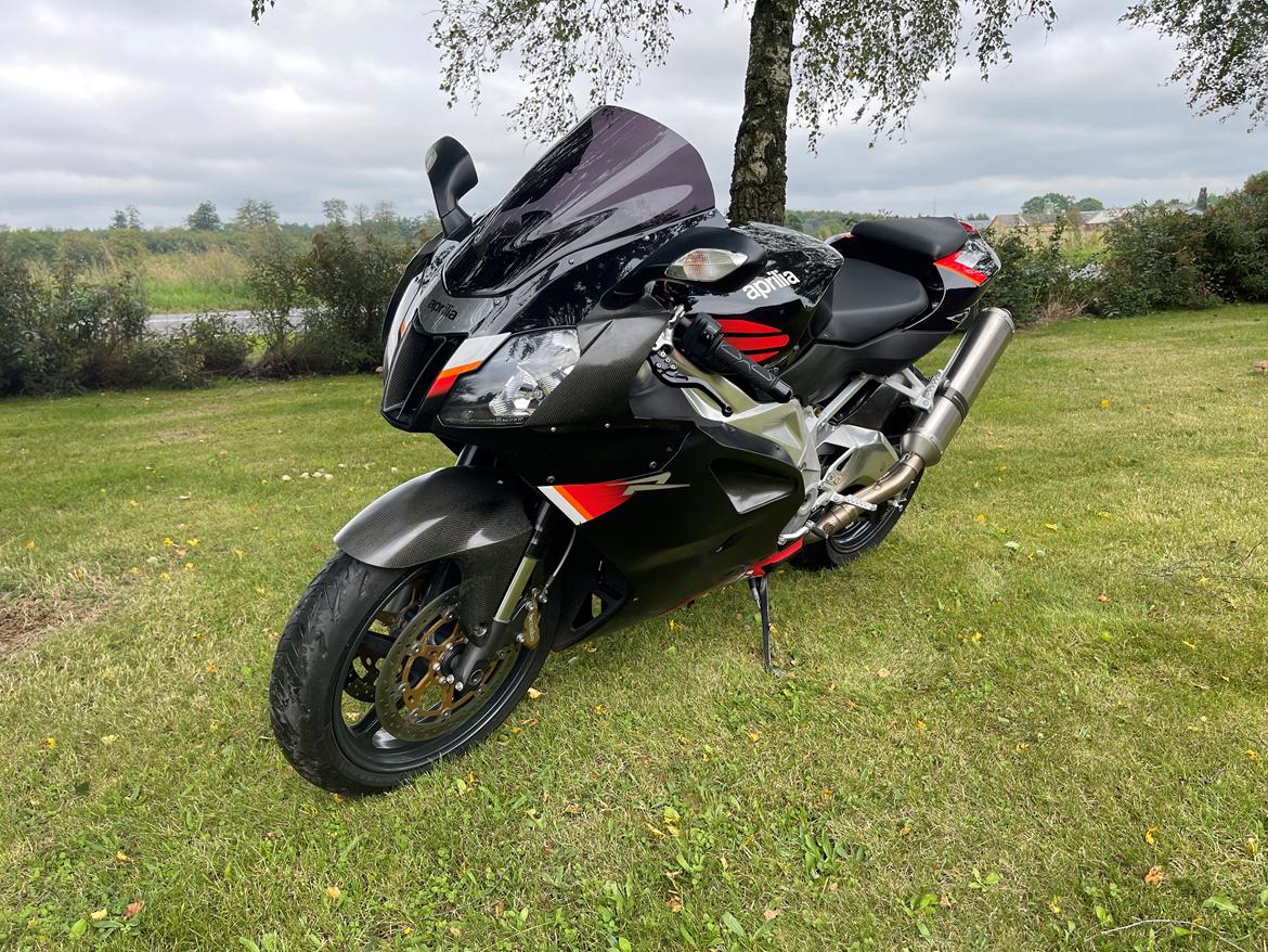 Aprilia RSV 1000 RR (SOLGT) billede 1