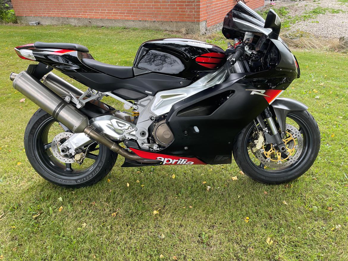 Aprilia RSV 1000 RR (SOLGT) billede 3