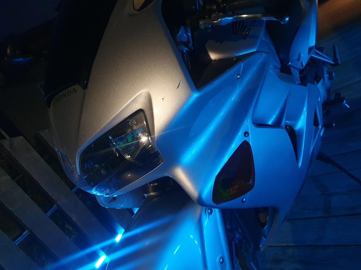 Honda VFR 800 billede 15