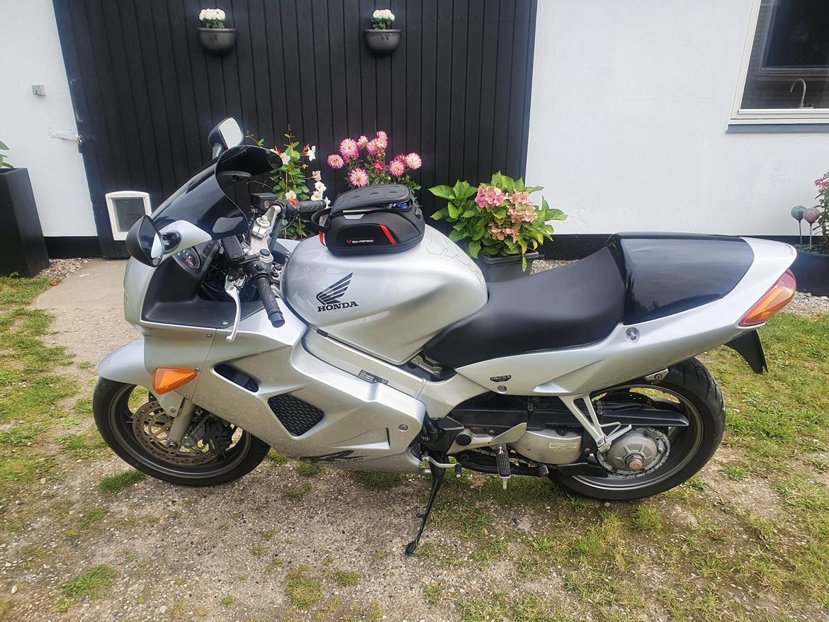 Honda VFR 800 billede 1