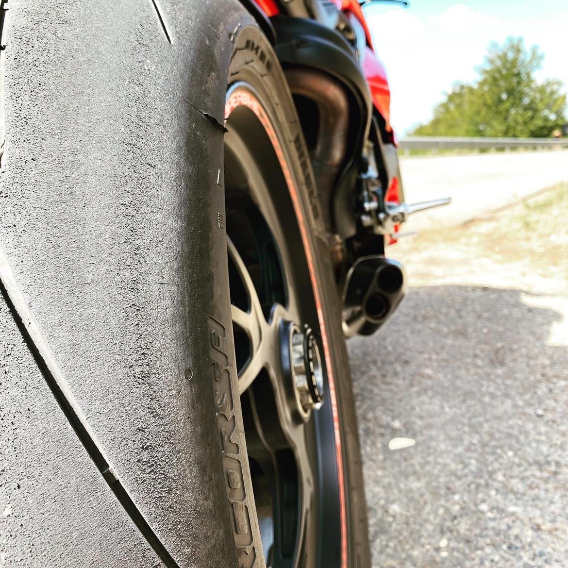 Ducati Panigale V4S (solgt) billede 17