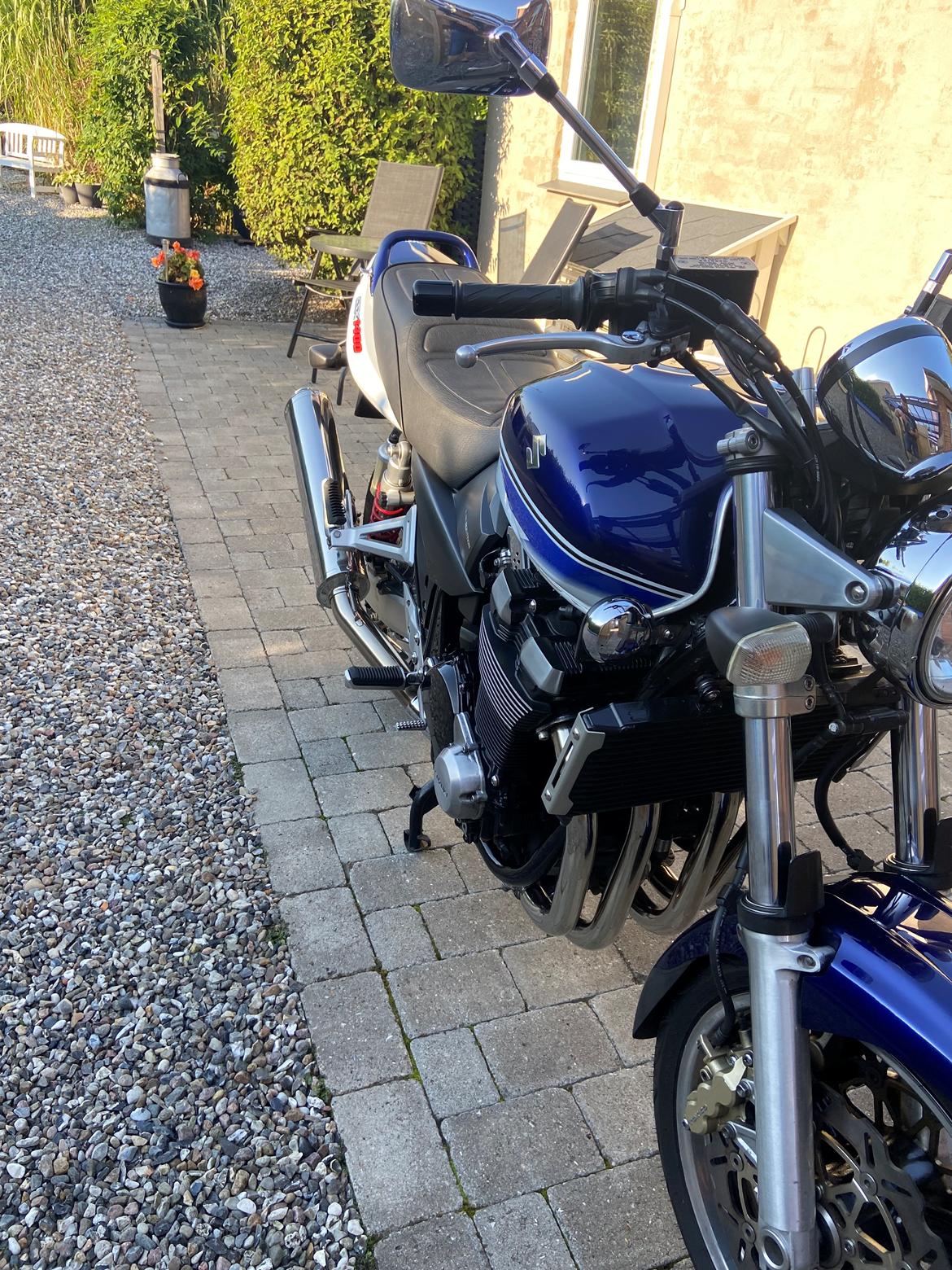 Suzuki Gsx 1400 billede 2