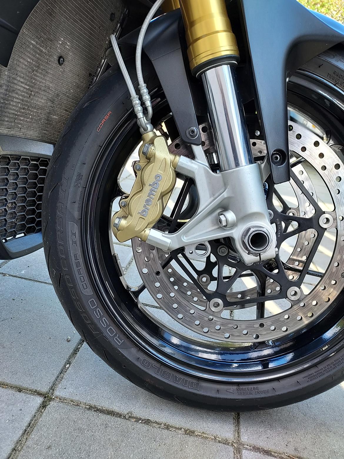 Aprilia Tuono V4r (solgt) billede 9