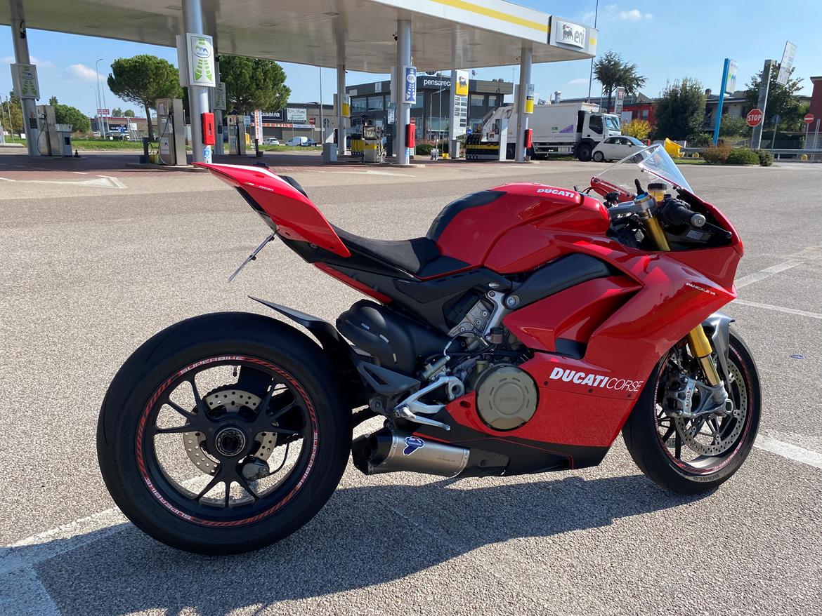 Ducati Panigale V4S (solgt) billede 21