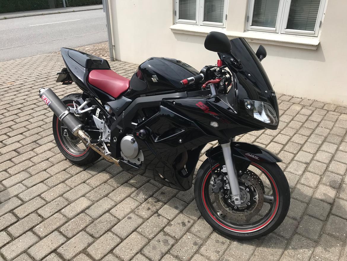 Suzuki Sv650S billede 1