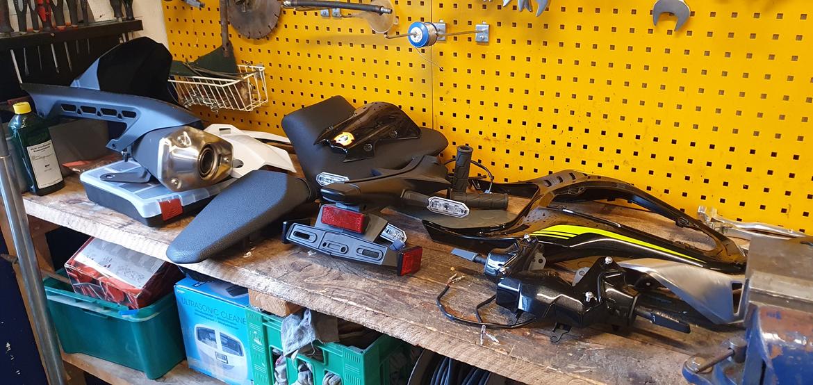 Kawasaki Z900  PBS Edition - Org. dele som er pillet af . billede 7