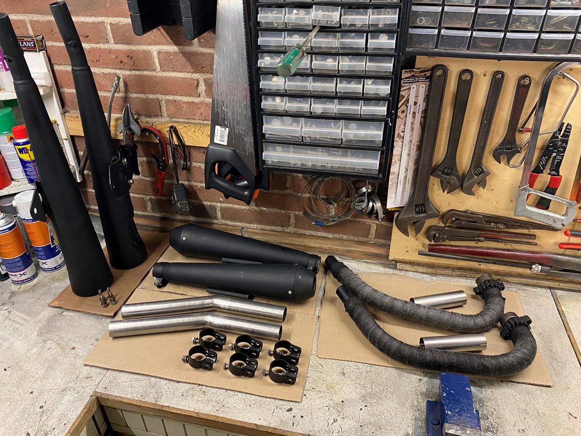 Suzuki GSX400E - Udstødnings-systemer klar til montage billede 22