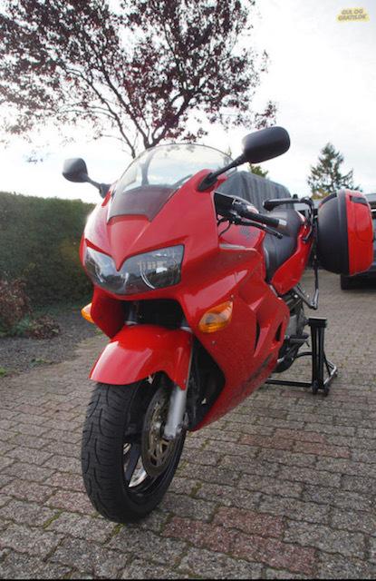 Honda VFR 800 Fi billede 2