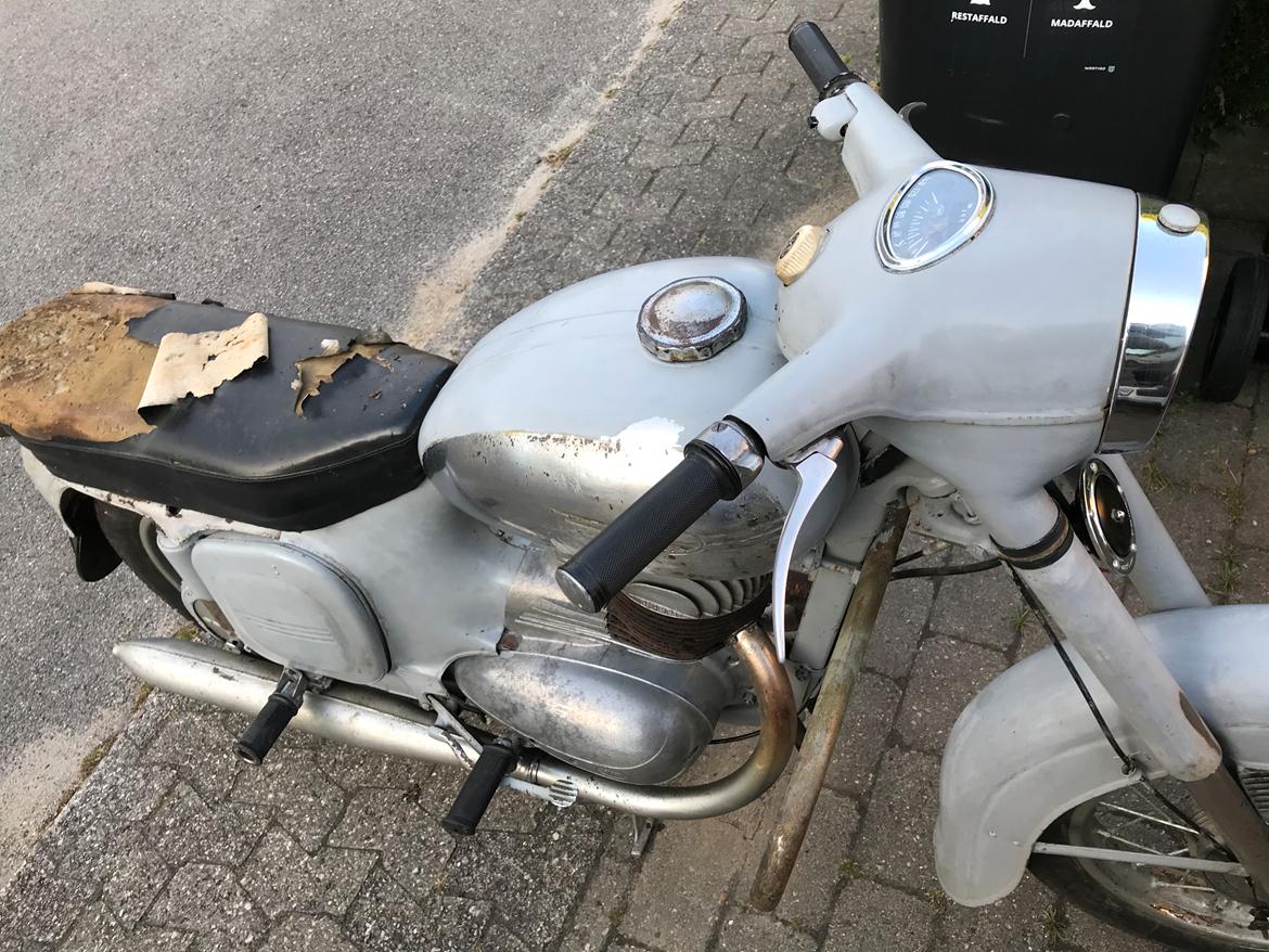 Jawa 250 billede 2