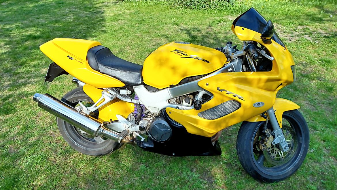 Honda VTR 1000 F Firestorm billede 5