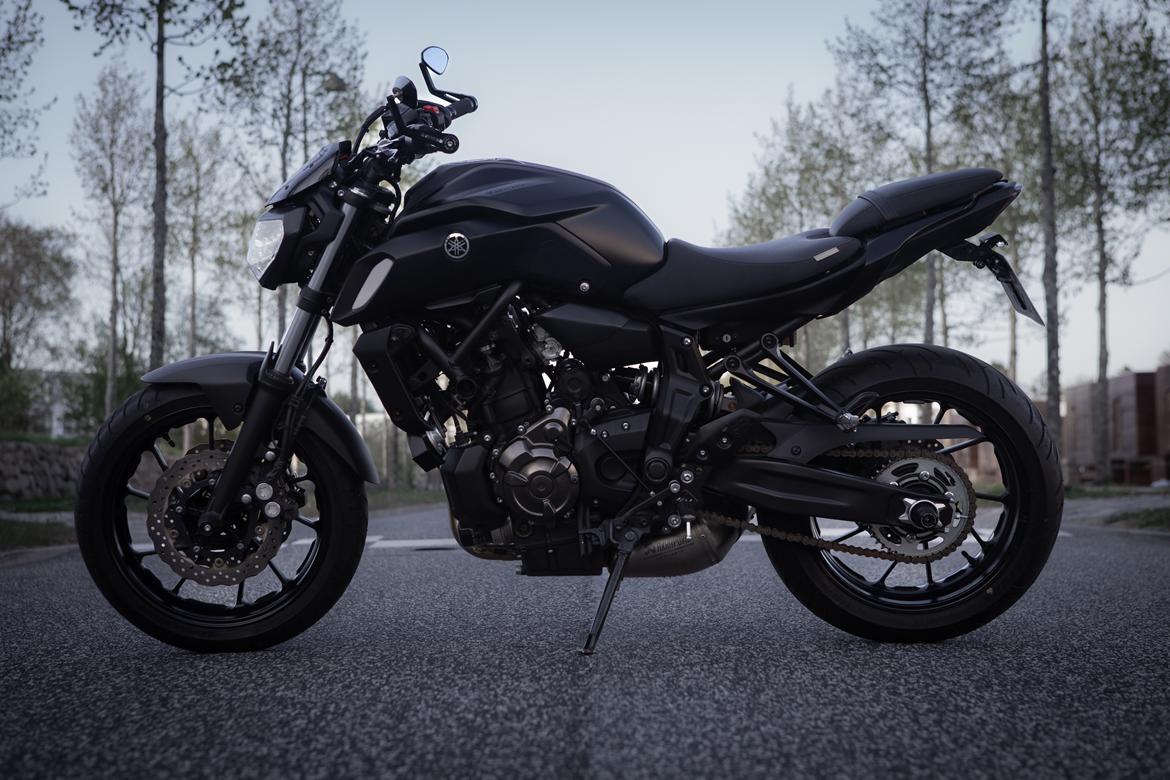 Yamaha MT-07 "Tech Black" billede 1