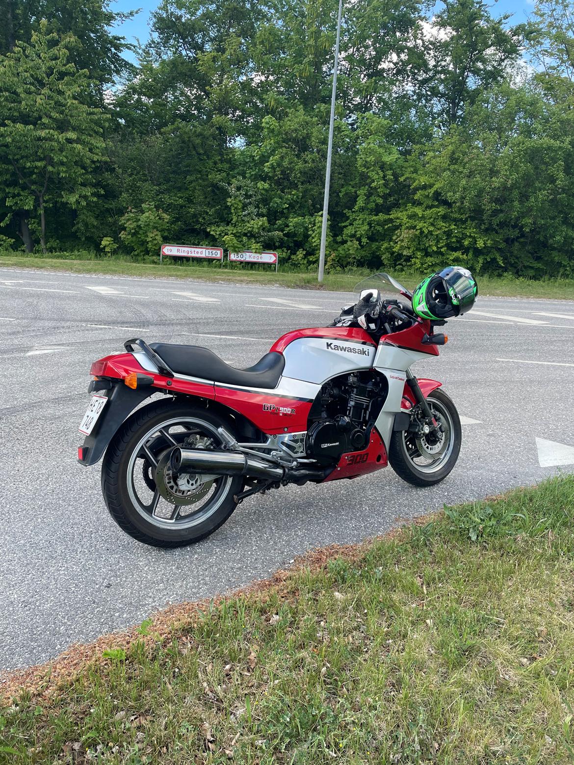 Kawasaki GPZ900R billede 1