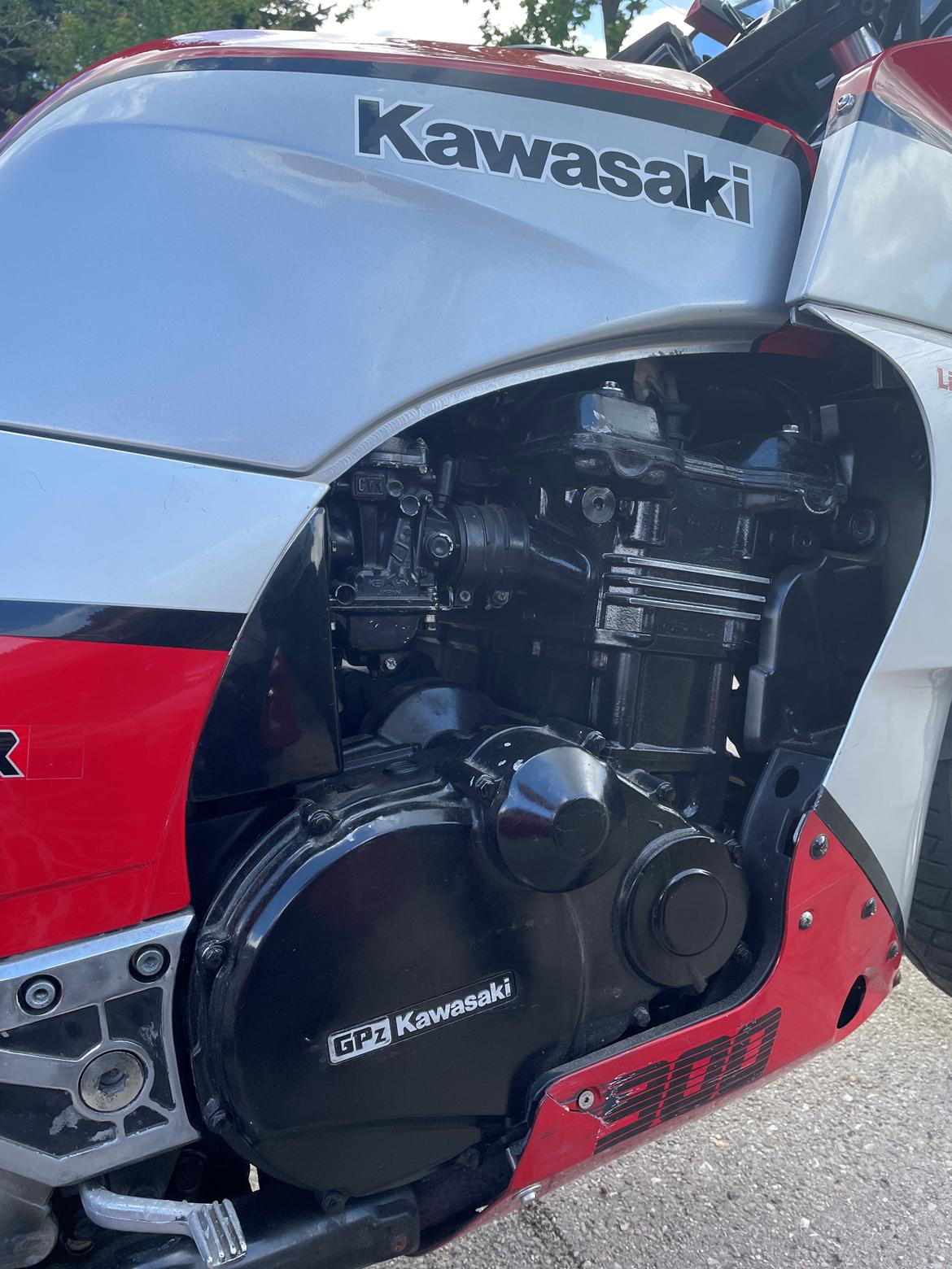 Kawasaki GPZ900R billede 6