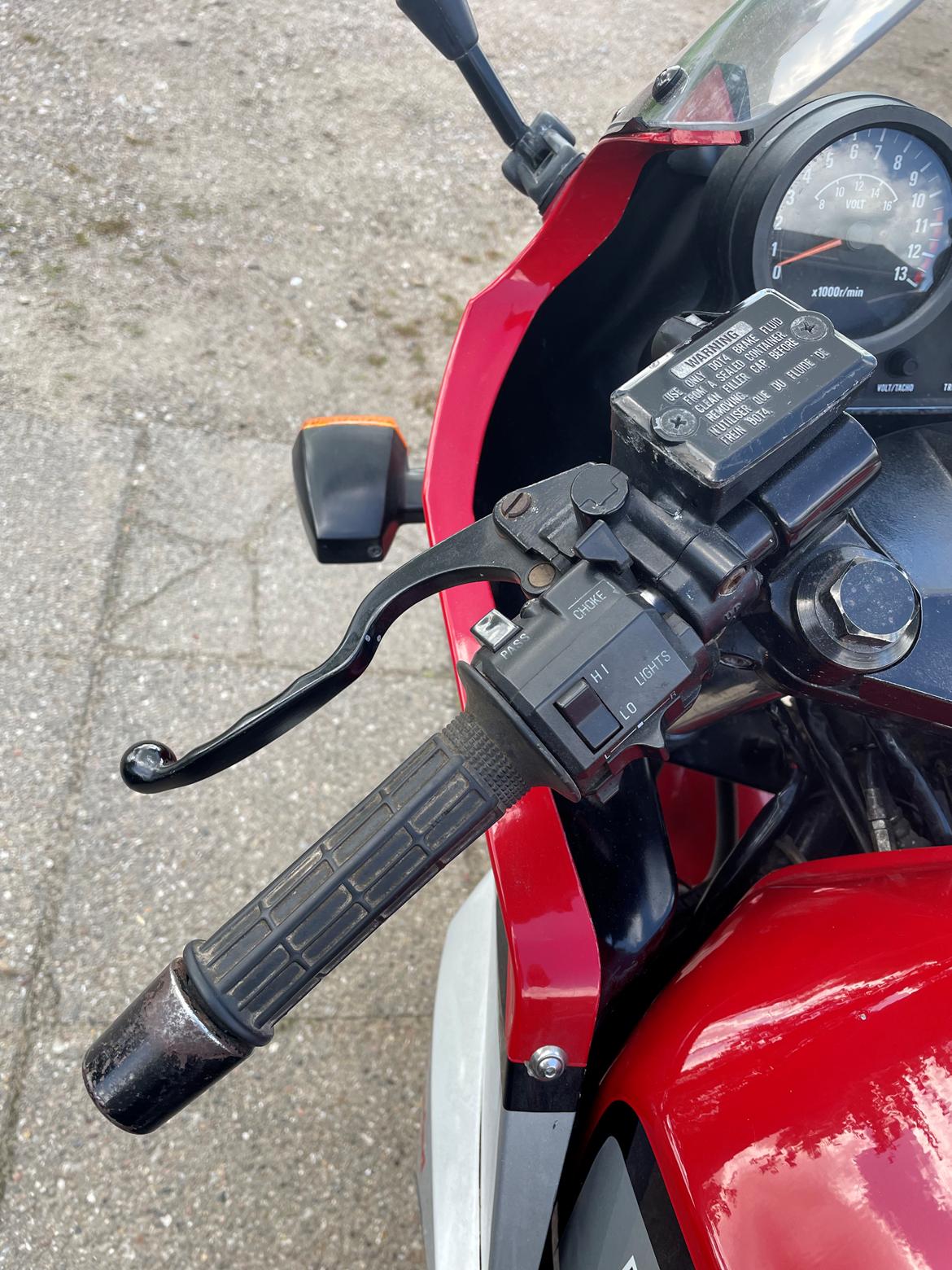 Kawasaki GPZ900R billede 10