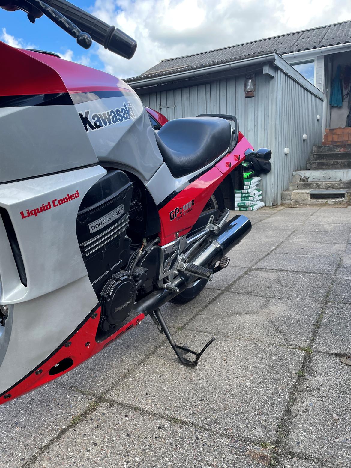 Kawasaki GPZ900R billede 8