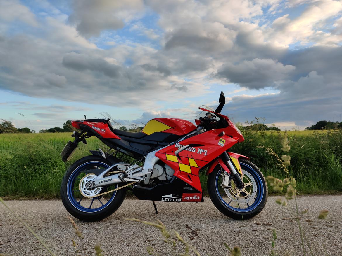 Aprilia RS 125 billede 2