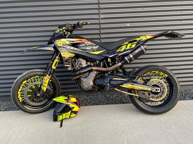 {{currentPhoto.altText}} billede {{currentPhoto.number}}