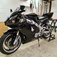 Yamaha yzf r1