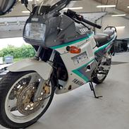 Yamaha FZ750 Genesis
