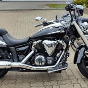 Yamaha XVS950A Midnight Star