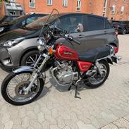 Suzuki GN250