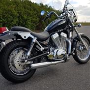 Suzuki Intruder VS1400