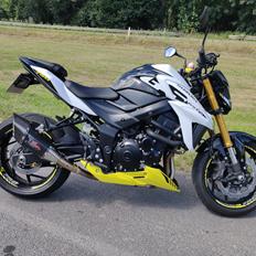 Suzuki GSXS 750