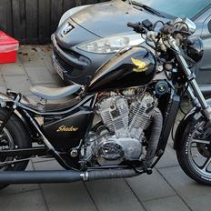 Honda vt 700 Shadow (SOLGT)