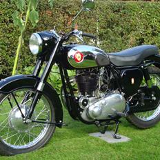 BSA B 31    