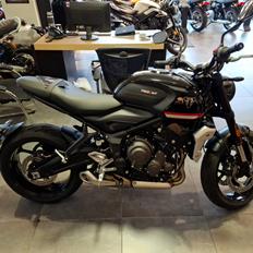 Triumph Trident 660 AKA Pale She-Horse