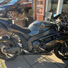 Yamaha Yzf r1