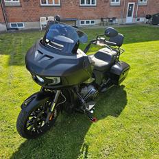 Indian Challenger Dark Horse 