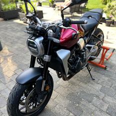 Honda CB1000R