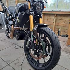 Indian FTR1200S