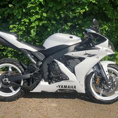 Yamaha YZF R1 - RN12