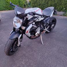 MV Agusta Brutale 800 Dragster
