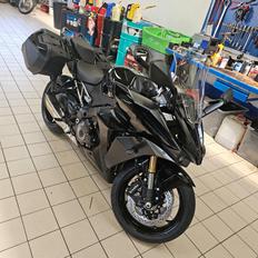 Suzuki GSX-S1000GT+
