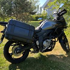 Suzuki DL650A V-Strom *Solgt*