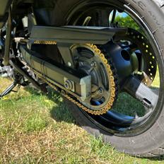 Suzuki DL650A V-Strom