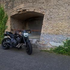 Honda CB650R Black Edition