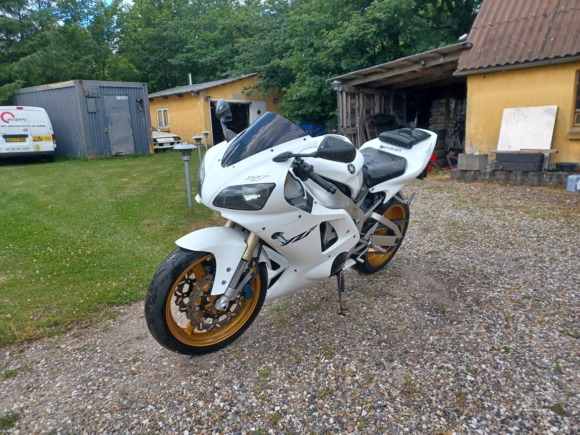 Yamaha Yzf r1 billede 1