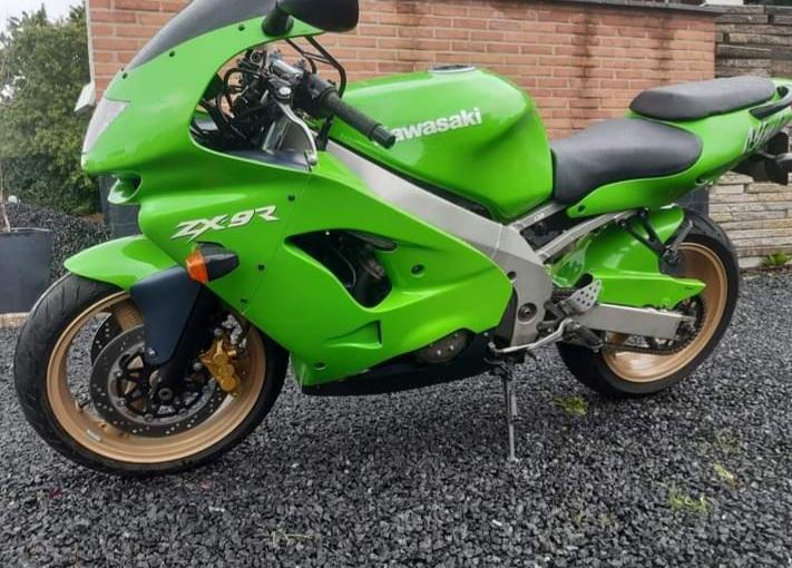 Kawasaki ZX9R billede 5