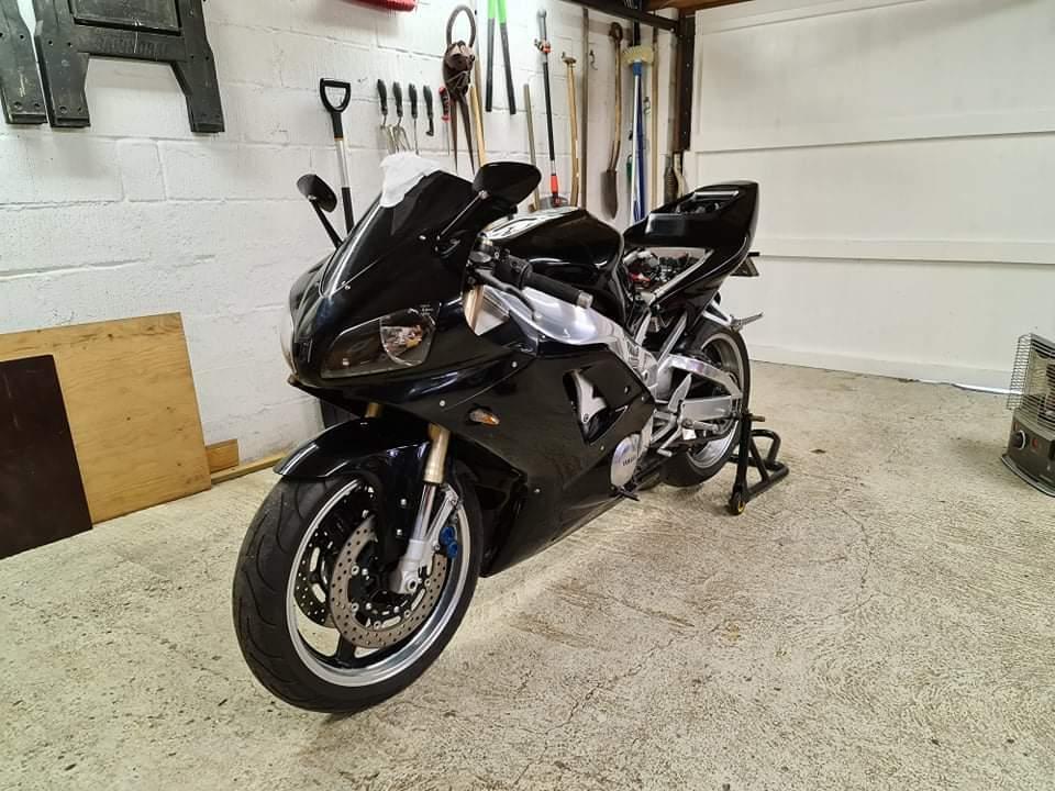 Yamaha yzf r1  billede 5