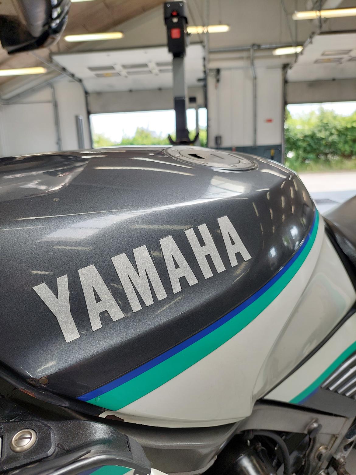Yamaha FZ750 Genesis billede 6